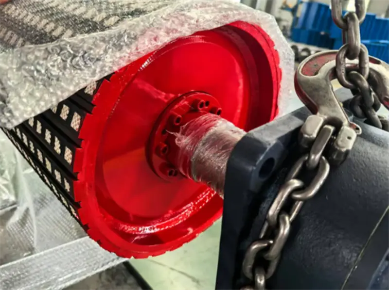 What are the equipment characteristics and usage specifications of conveyor rollers?